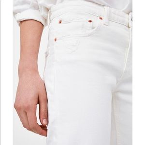 Zara Slim boyfriend in Ecru